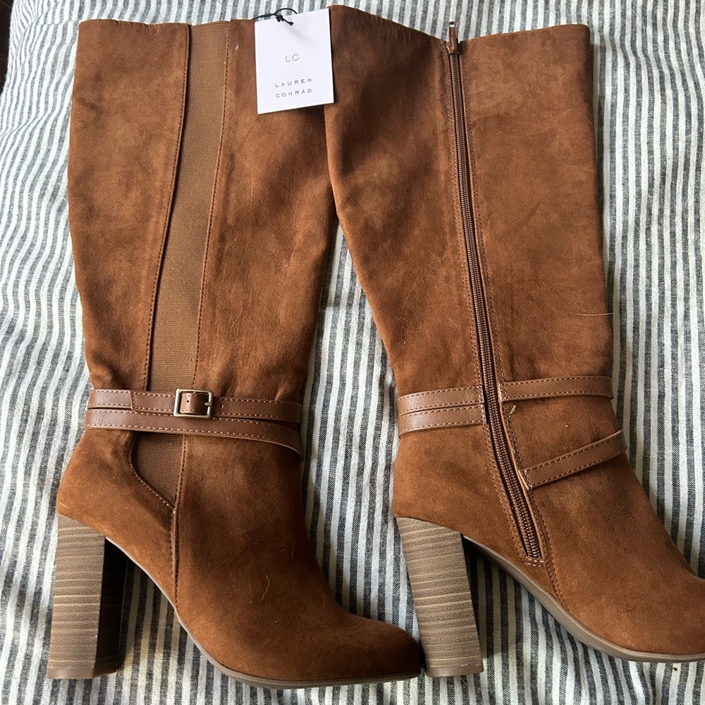 Brand new Lauren Conrad calf boots size 5.5 wide calf brown suede heel.